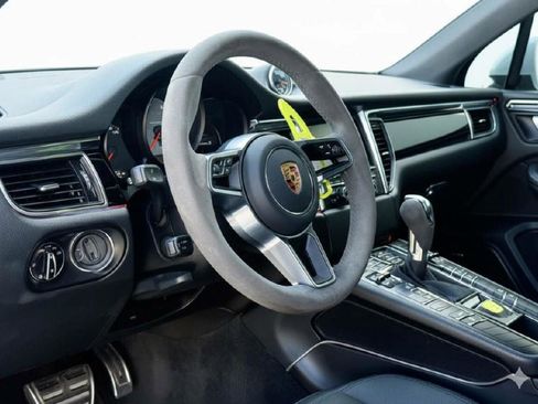 Used 2015 Porsche Macan S image 12
