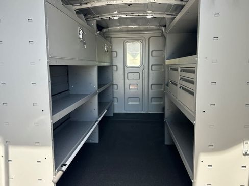 New 2026 Ford Transit 250 148 Medium Roof w/ Load Area Protection Package RWD image 13