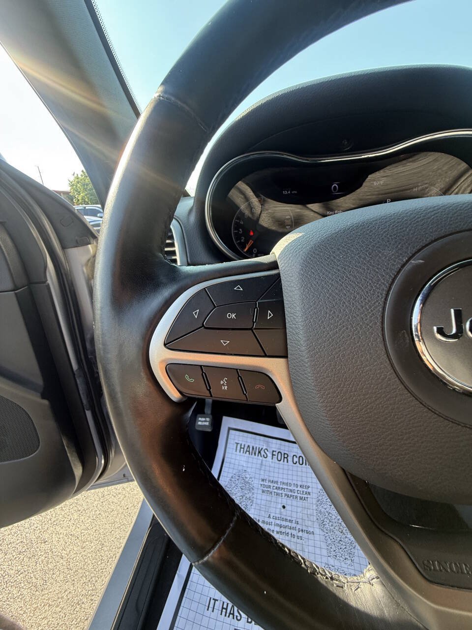 Used 2020 Jeep Grand Cherokee Altitude AWD/4WD image 13