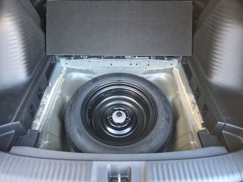 Certified 2024 Honda HR-V LX image 44