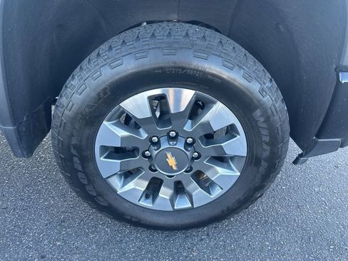Used 2024 Chevrolet Silverado 2500 Custom w/ Custom Value Package image 38