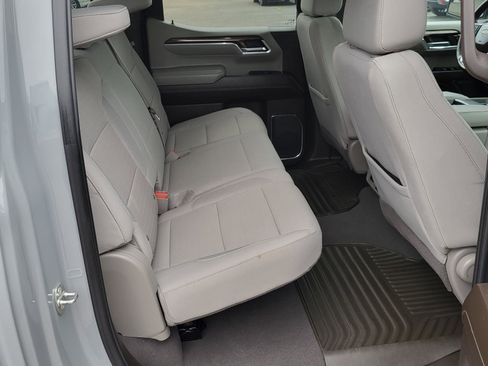 Used 2024 Chevrolet Silverado 1500 LT RWD image 11