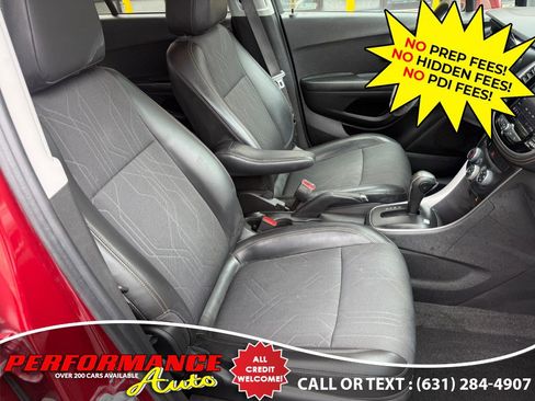 Used 2021 Chevrolet Trax LT w/ Driver Confidence Package AWD/4WD image 20