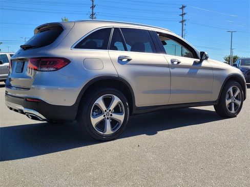 Used 2022 Mercedes-Benz GLC 300 image 3