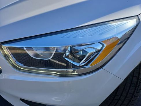 Used 2018 Ford Escape SEL image 31