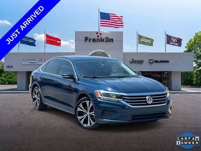 Used 2021 Volkswagen Passat 2.0T SE
