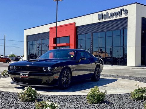 Used 2021 Dodge Challenger R/T Scat Pack image 2
