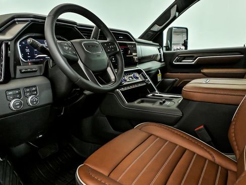 New 2026 GMC Sierra 2500 Denali Ultimate AWD/4WD image 8