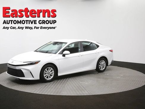 Used 2025 Toyota Camry LE FWD image 56