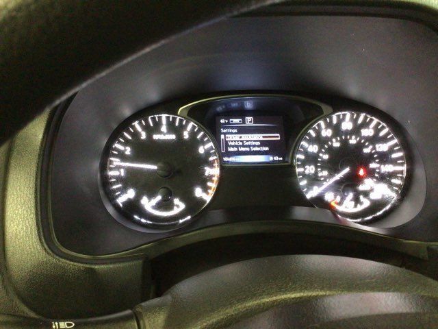 Used 2020 Nissan Pathfinder S AWD/4WD image 22