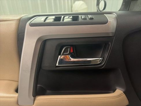 Used 2014 Toyota 4Runner SR5 image 19