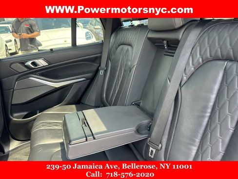Used 2020 BMW X5 M50i w/ Premium Package image 28