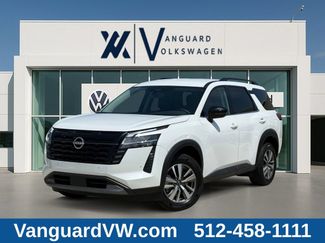 Used 2026 Nissan Pathfinder SL FWD video 1
