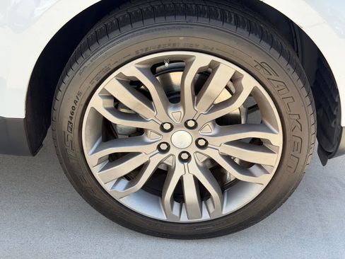 Used 2017 Land Rover Range Rover Sport HSE AWD/4WD image 9