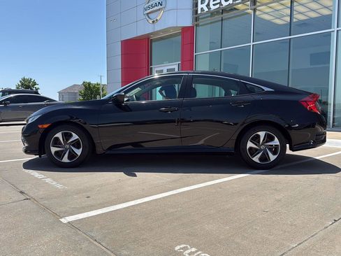 Used 2019 Honda Civic LX image 9