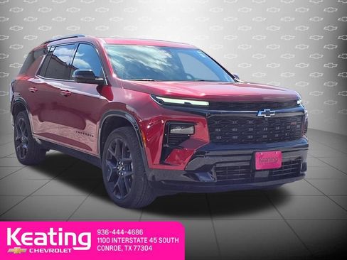 Used 2025 Chevrolet Traverse RS w/ LPO, Floor Liner Package FWD image 1