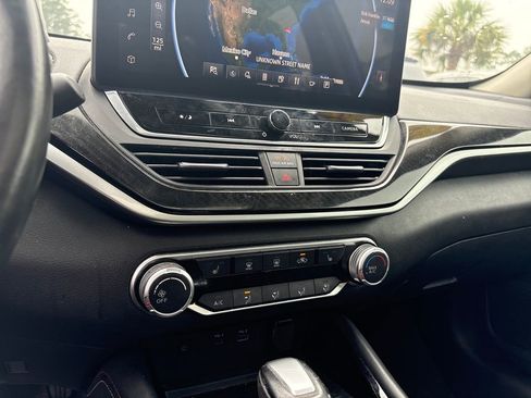 Certified 2023 Nissan Altima 2.5 SR w/ SR Premium Package FWD image 19