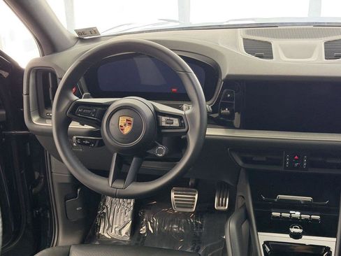 Used 2025 Porsche Cayenne S AWD/4WD image 20