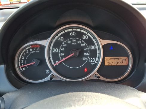 Used 2014 MAZDA MAZDA2 Sport FWD image 20