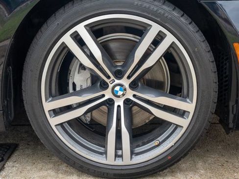 Used 2019 BMW 740i w/ Executive Package RWD image 59