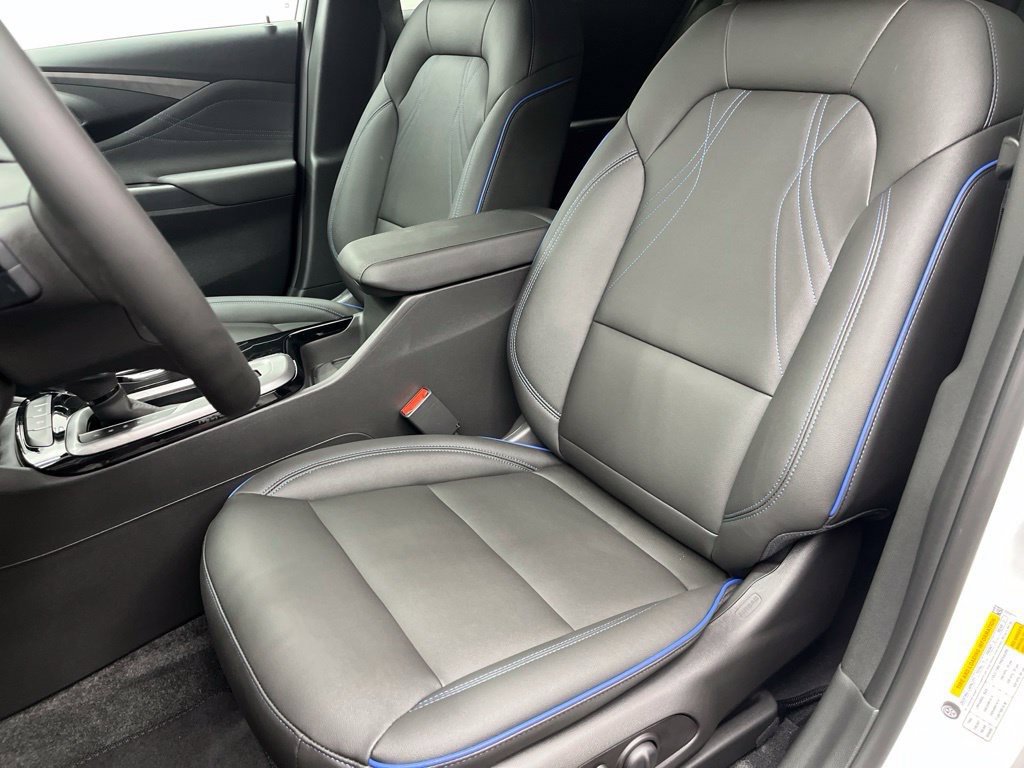New 2026 Buick Envista Sport Touring w/ Convenience I Package FWD image 8