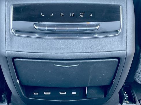 Used 2021 Cadillac Escalade ESV Premium Luxury w/ Performance Package image 24