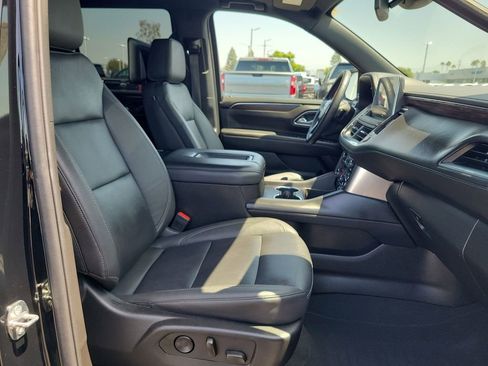 Used 2024 Chevrolet Tahoe Z71 w/ Luxury Package AWD/4WD image 29