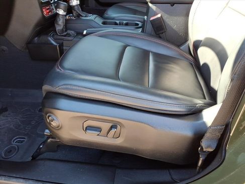 Used 2024 Jeep Gladiator Rubicon image 17