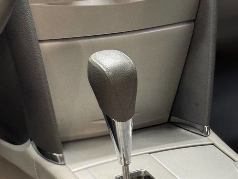 Used 2011 Toyota Camry LE w/ LE Extra-Value Pkg image 17