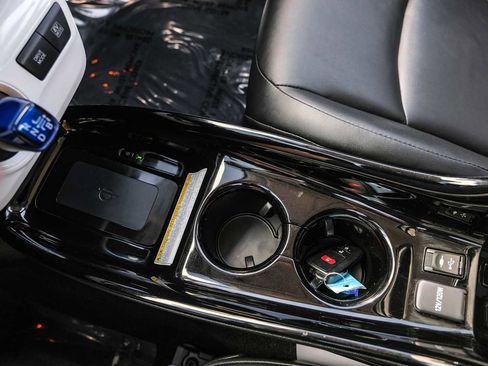 Used 2017 Toyota Prius Four image 24