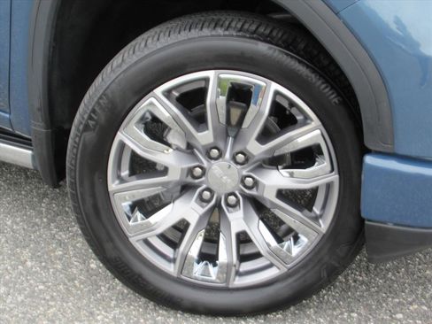 Used 2024 GMC Sierra 1500 Denali image 9