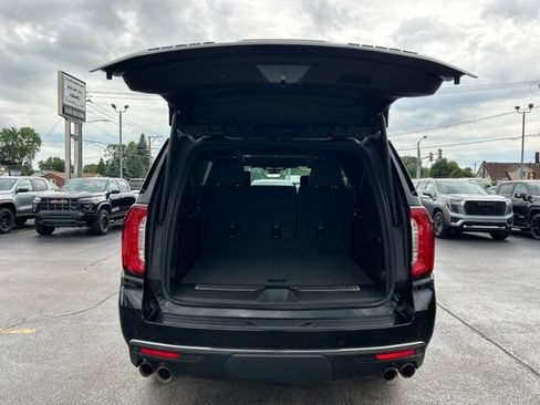 Used 2024 GMC Yukon XL Denali Ultimate w/ LPO, Floor Liner Package AWD/4WD image 10