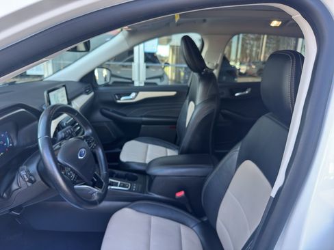 Used 2021 Ford Escape Titanium w/ Titanium Elite Package image 7