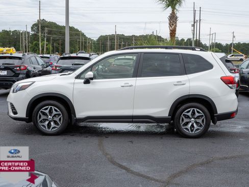 Used 2023 Subaru Forester Premium AWD/4WD image 6