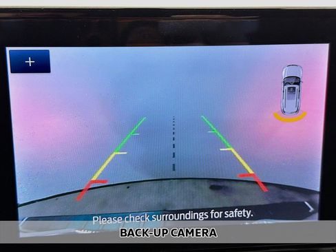 Used 2022 Ford Explorer XLT w/ Class IV Trailer Tow Package image 4