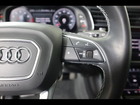 Used 2025 Audi Q7 3.0T Premium Plus AWD/4WD image 21