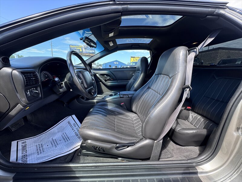 Used 2000 Chevrolet Camaro Z28 w/ Preferred Equipment Group 2 RWD image 13