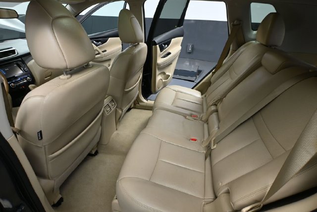 Used 2014 Nissan Rogue SL w/ SL Premium Package FWD image 32