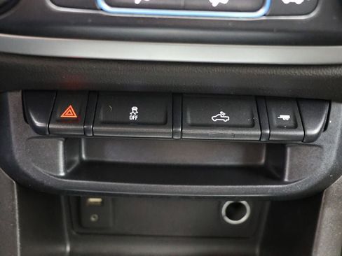 Used 2016 Chevrolet Colorado LT w/ Midnight Edition image 25