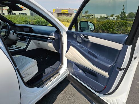 Used 2025 Genesis GV80 3.5T Prestige AWD/4WD image 46