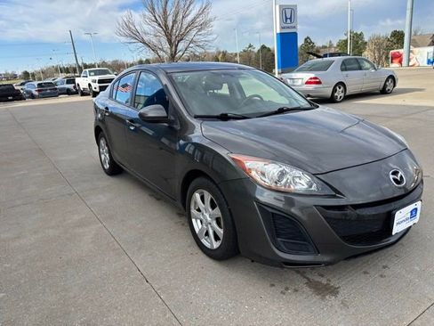 Used 2011 MAZDA MAZDA3 i Touring image 3