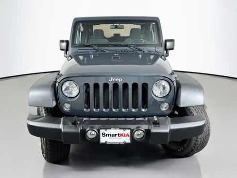 Used 2016 Jeep Wrangler Sport w/ Connectivity Group AWD/4WD image 2