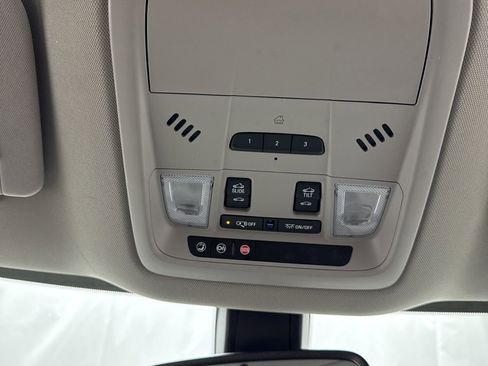 Used 2020 Buick Enclave Essence w/ Sound and Sites Package image 29