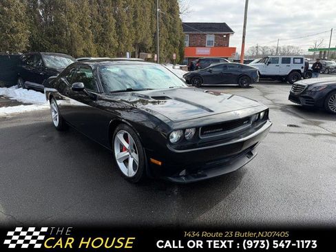 Used 2009 Dodge Challenger SRT8 w/ SRT Option Group II image 5