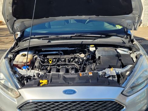 Used 2017 Ford Focus SE image 36