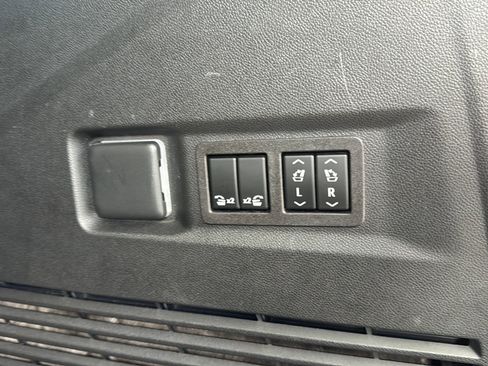 Certified 2024 Chevrolet Tahoe Premier AWD/4WD image 25