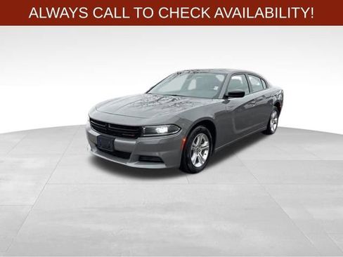 Used 2023 Dodge Charger SXT image 3