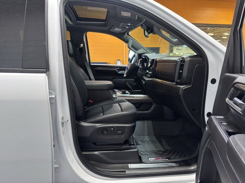 Used 2025 Chevrolet Silverado 2500 LTZ w/ Trail Boss Package image 21