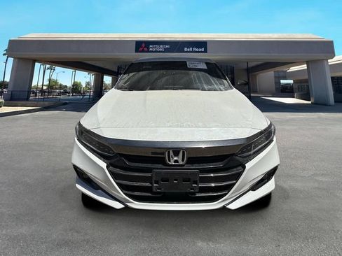 Used 2022 Honda Accord Sport image 2