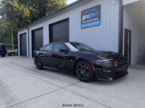 Used 2019 Dodge Charger Scat Pack w/ Plus Group RWD image 7